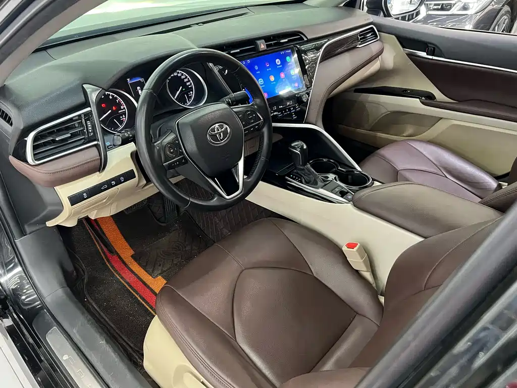 TOYOTA CAMRY