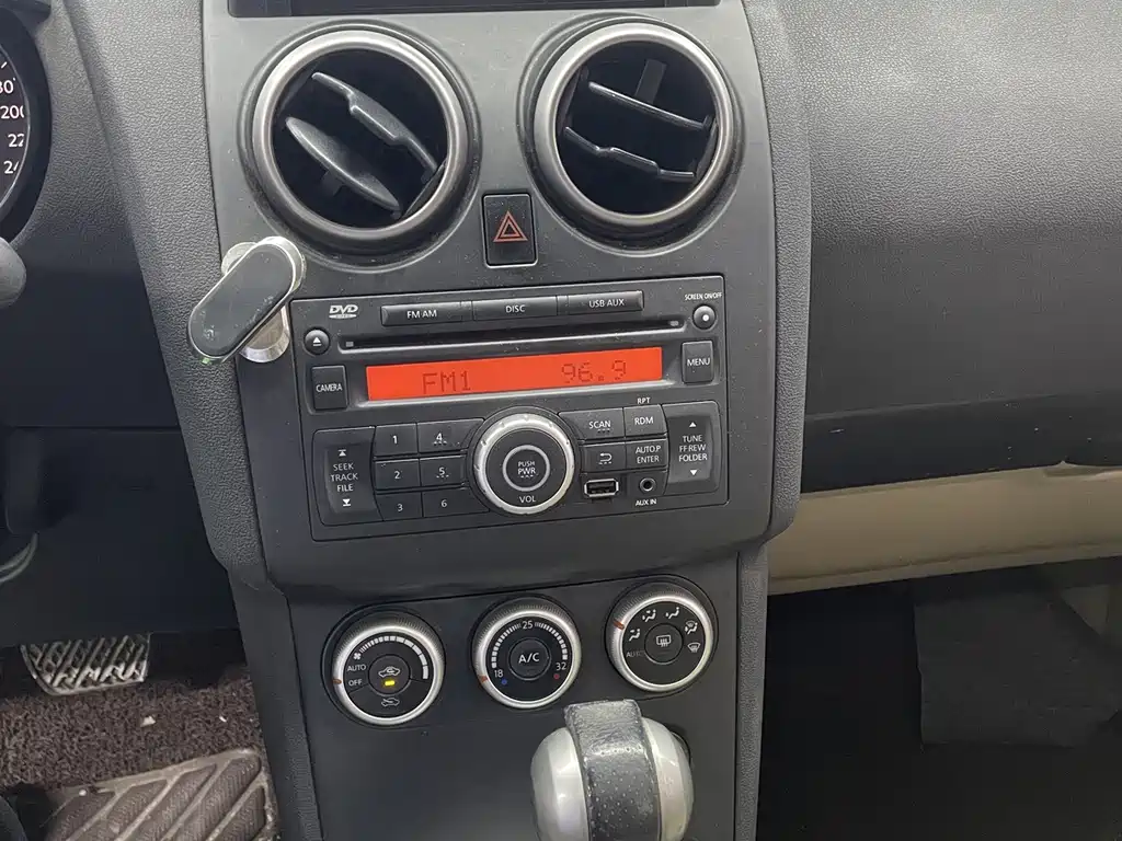 Nissan Qashqai — миниатюра 11