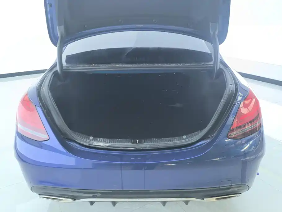 Mercedes-Benz C-Class — миниатюра 4