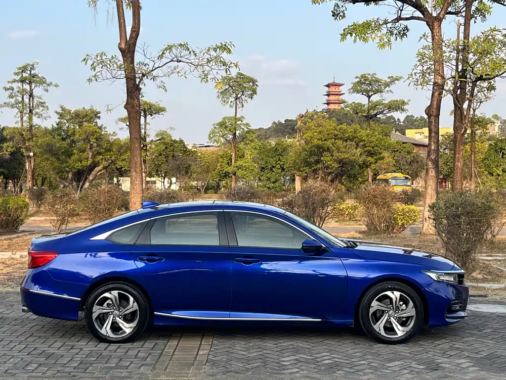 Honda Accord — миниатюра 4