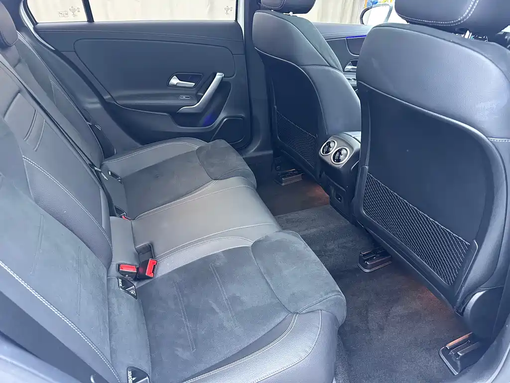 Mercedes-Benz A-Class 2022 — фото 12