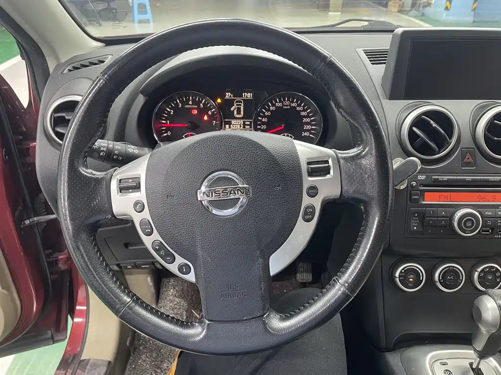 Nissan Qashqai — миниатюра 12