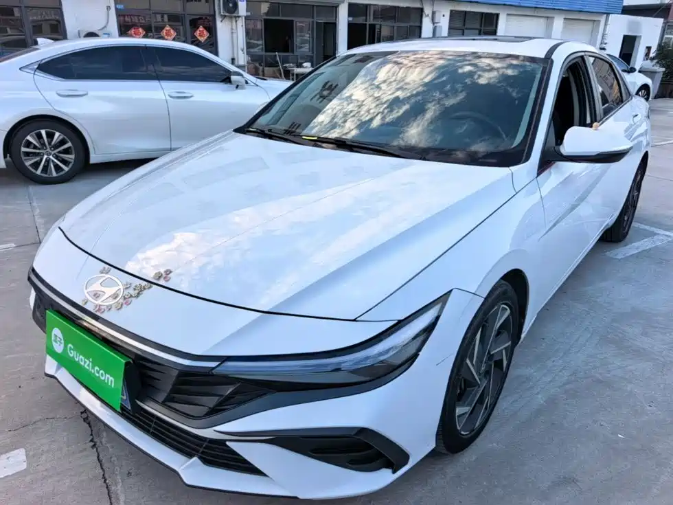 Hyundai Elantra