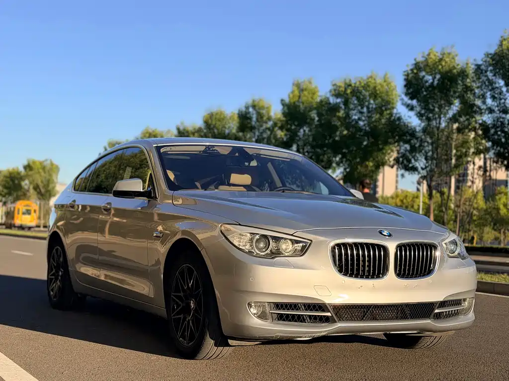 BMW 5 Series GT — миниатюра 3