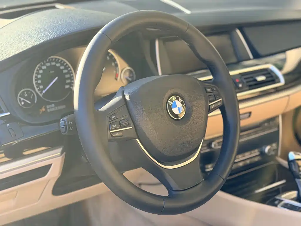 BMW 5 Series GT — миниатюра 18