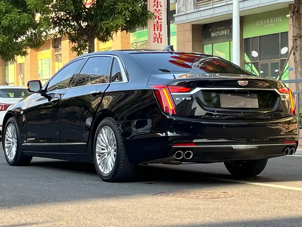 CADILLAC CT6
