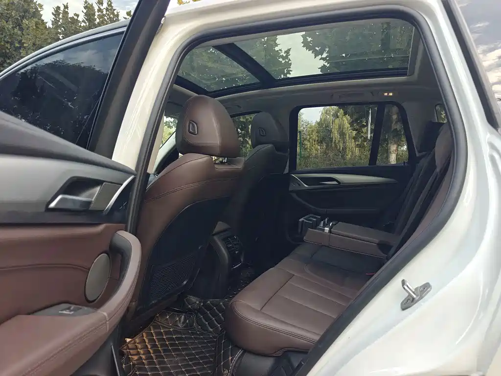 BMW iX3 — миниатюра 14