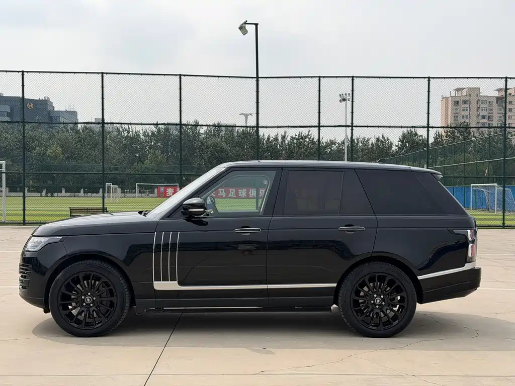 Land Rover Range Rover — миниатюра 4