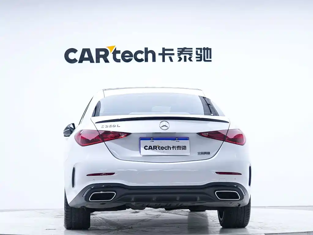 Mercedes-Benz C-Class — миниатюра 3