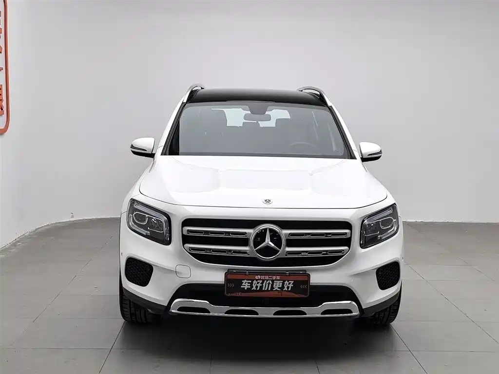 MERCEDES-BENZ GLB