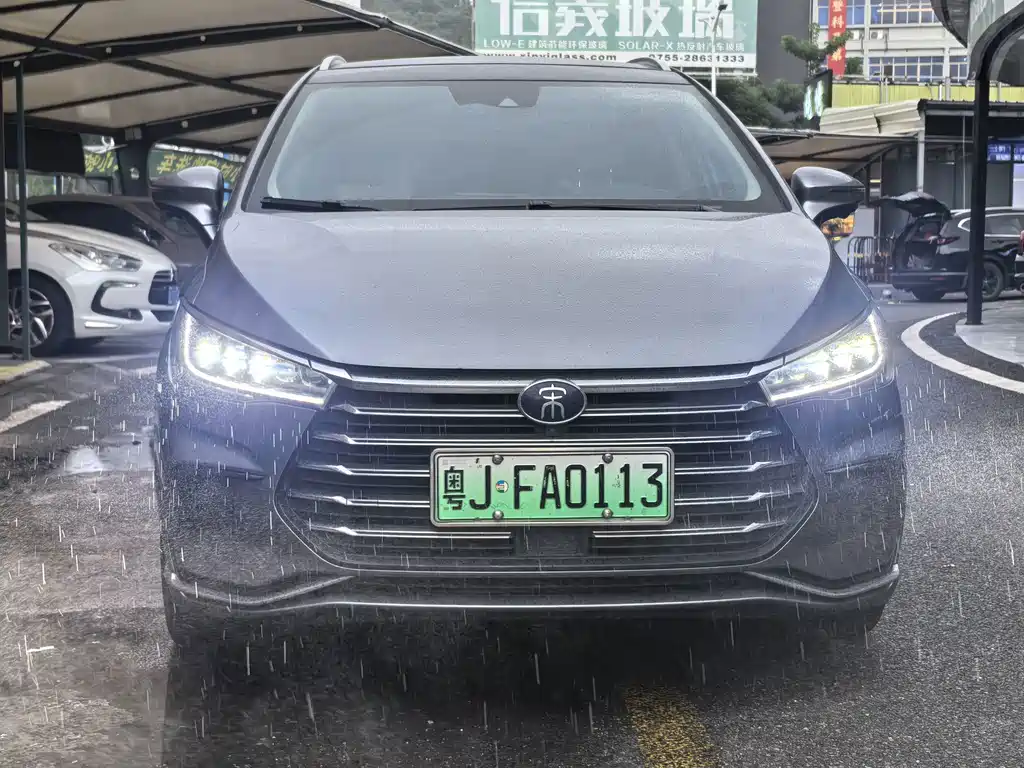 BYD MAX New Energy — миниатюра 2