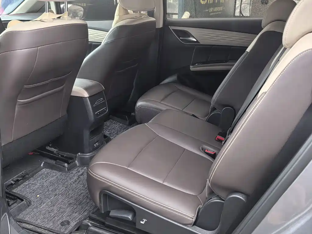 BYD MAX New Energy — миниатюра 11