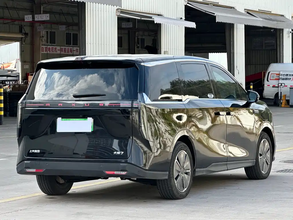 SAIC MAXUS EVERYONE 7