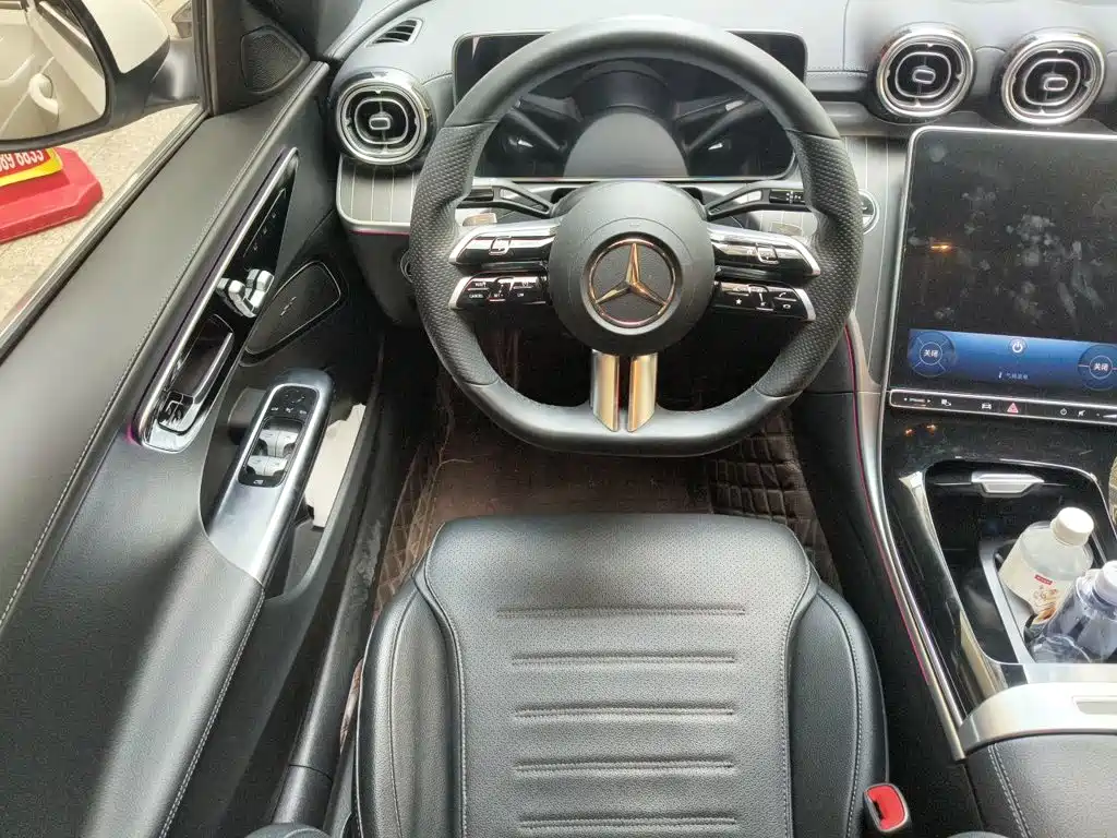Mercedes-Benz C-Class — миниатюра 11