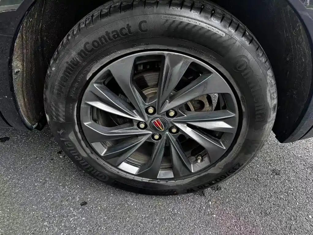 Hongqi HS5 2023 2.0T Pro