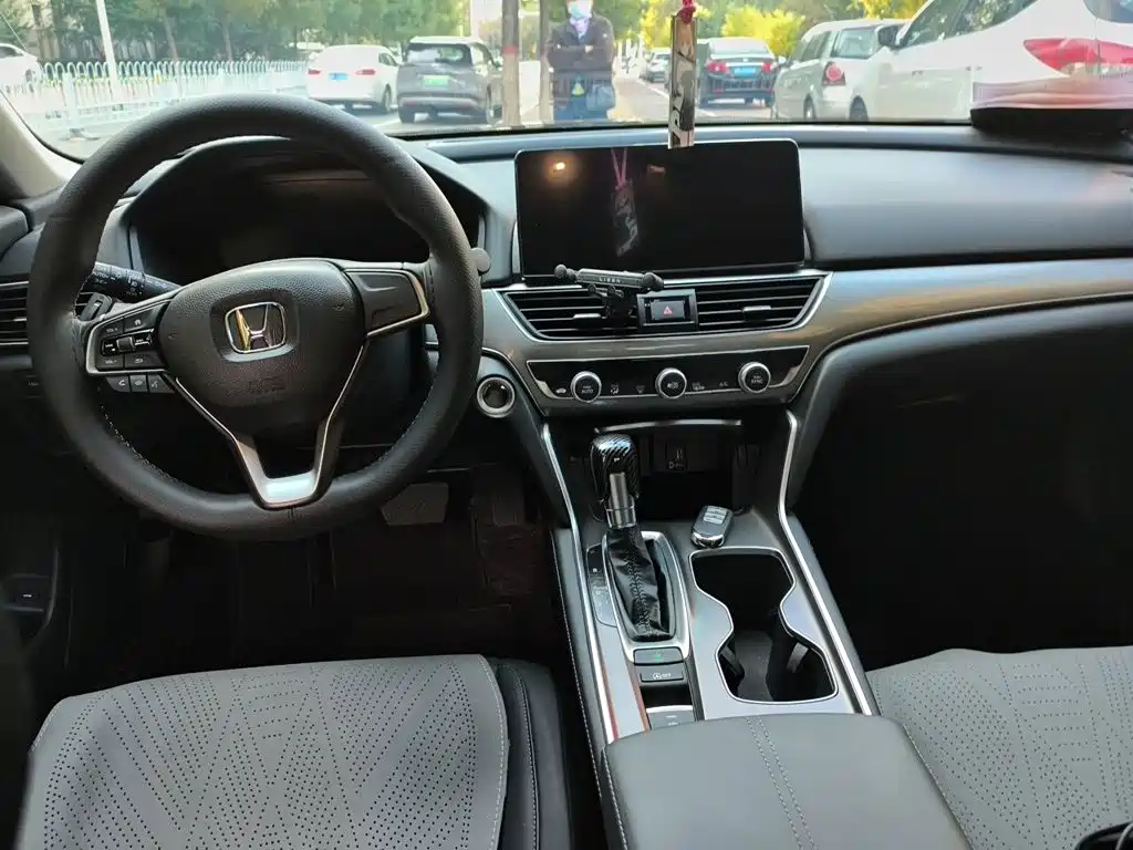Honda Accord 2022 — фото 5