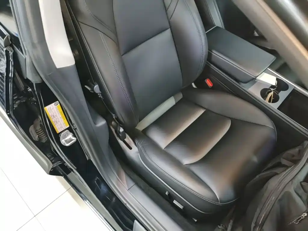 Tesla Model 3 — миниатюра 25