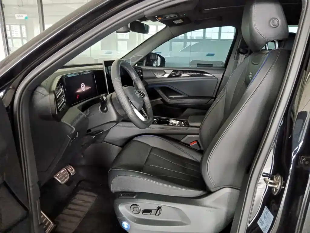 Volkswagen Tiguan L — миниатюра 8