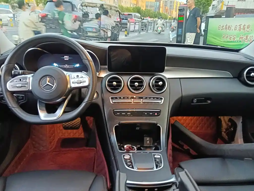Mercedes-Benz C-Class — миниатюра 4