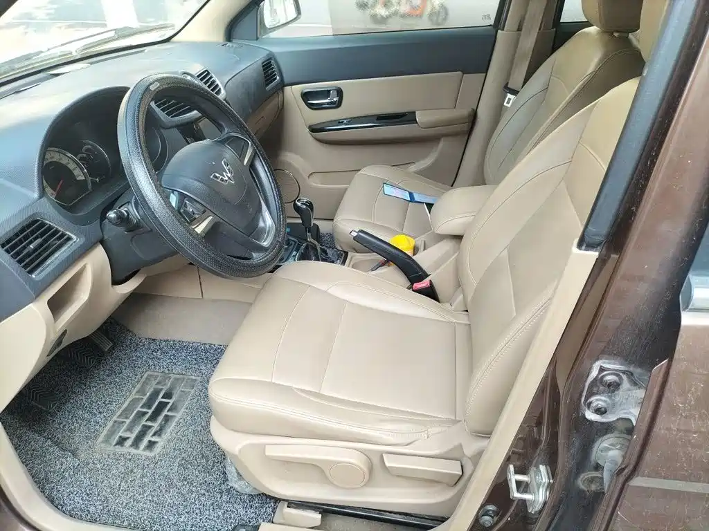Wuling Hongguang — миниатюра 16