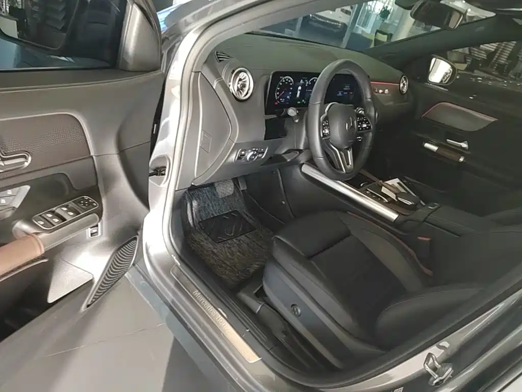 Mercedes-Benz EQA — миниатюра 21