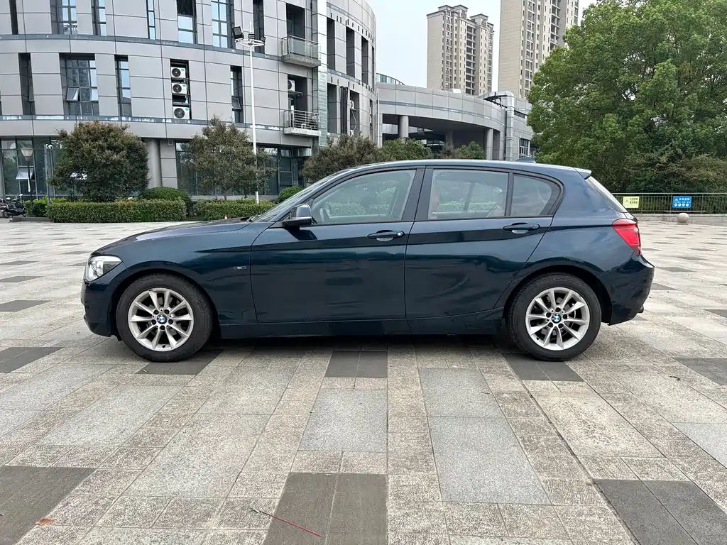 BMW 1 Series (Import) — миниатюра 8