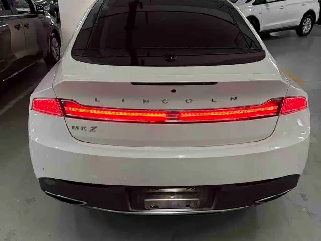 Lincoln MKZ — миниатюра 3