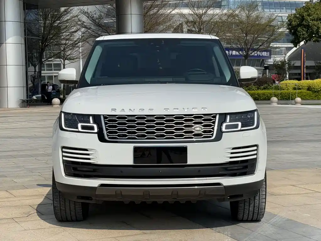 Land Rover Range Rover 2020 3.0 L6 Long Wheelbase