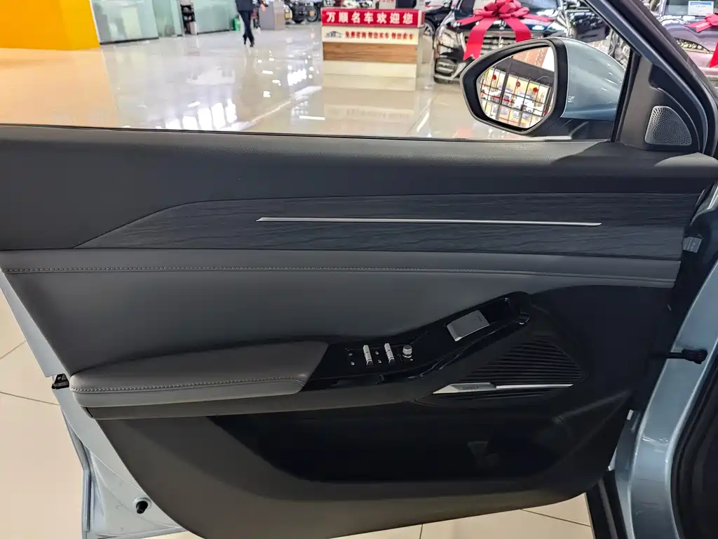 GEELY GALAXY GALAXY L6