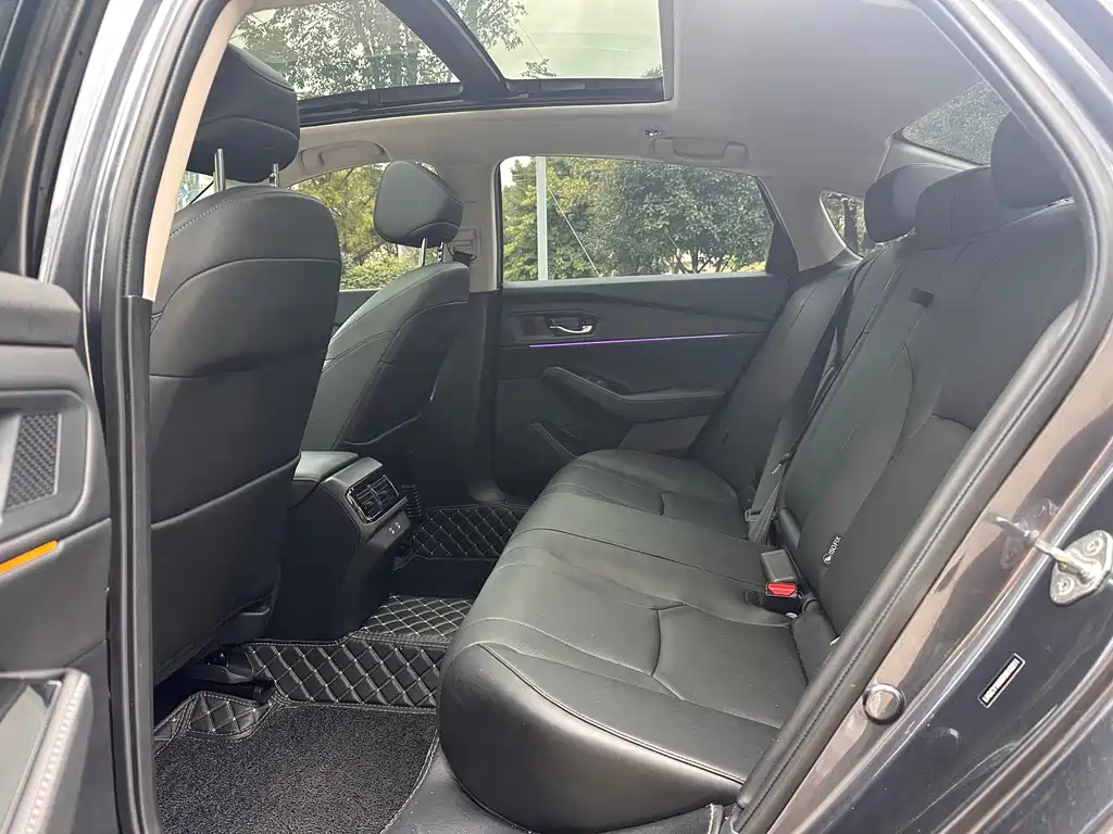 Honda Accord — миниатюра 12