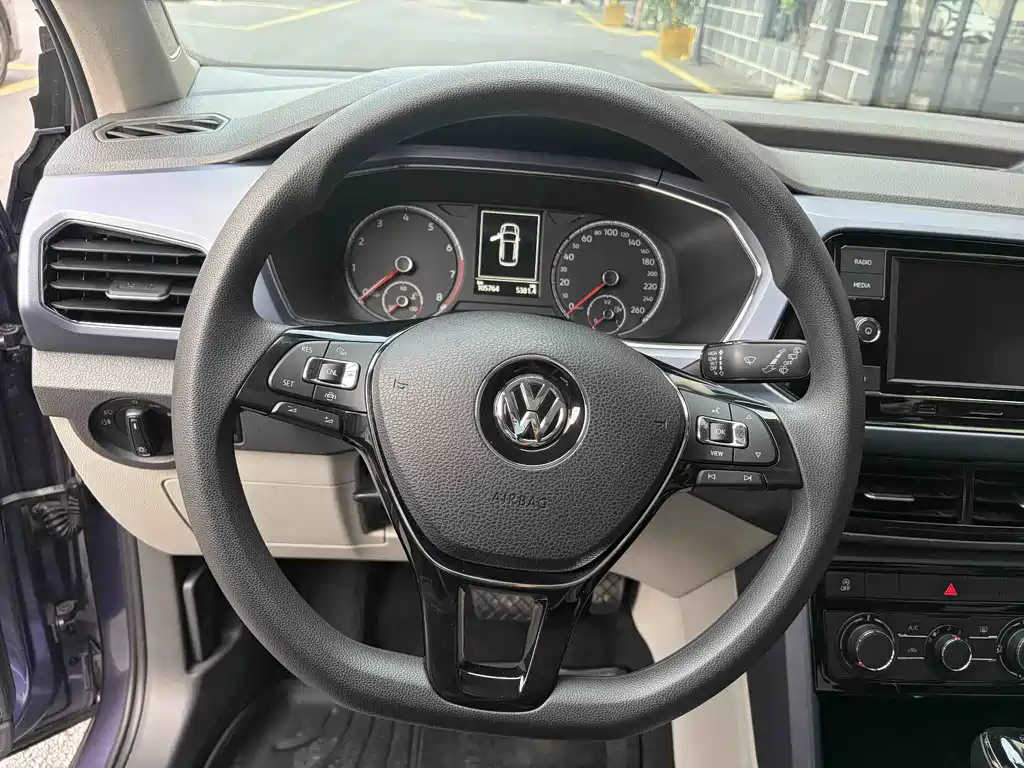 Volkswagen T-Cross — миниатюра 9