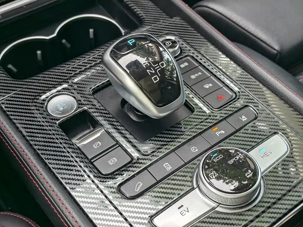 BYD Tang New Energy — миниатюра 18