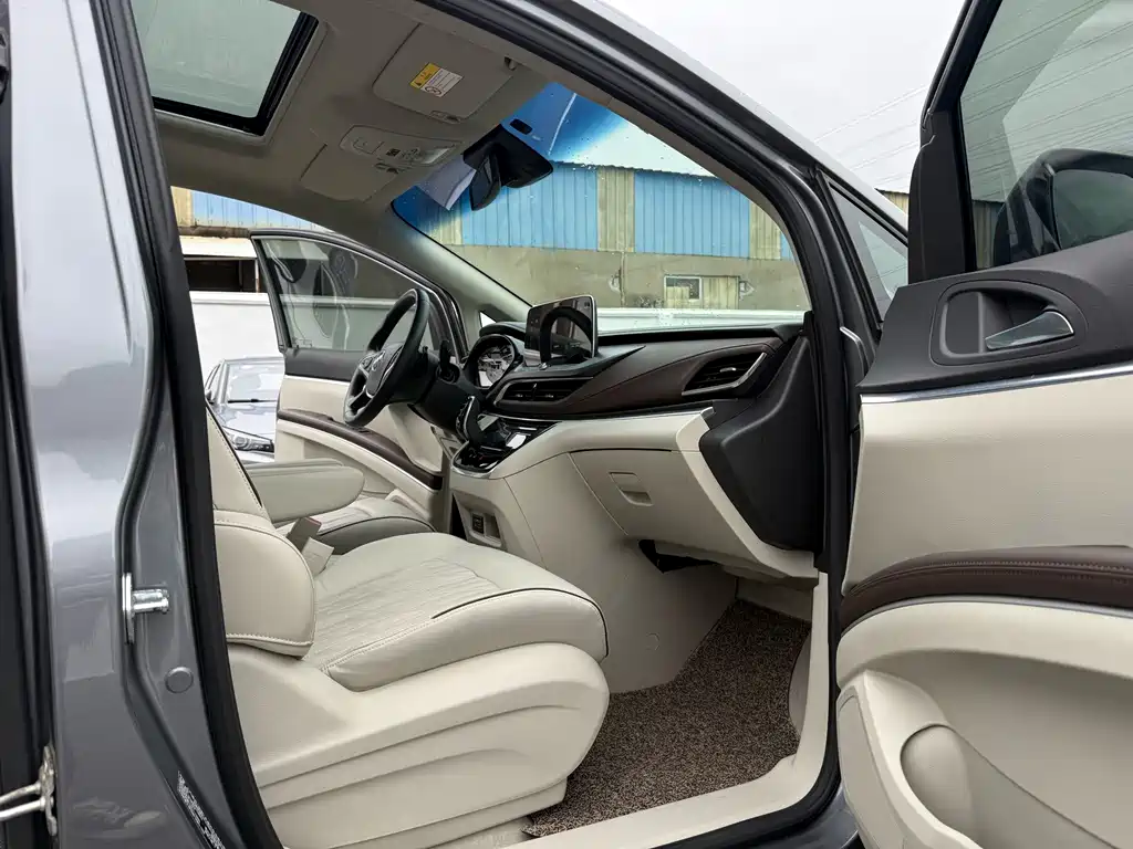 Buick GL8 — миниатюра 16