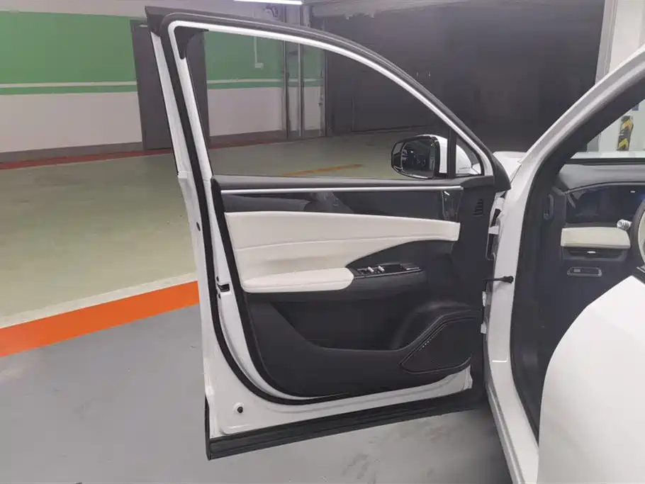 GEELY GALAXY GALAXY L7