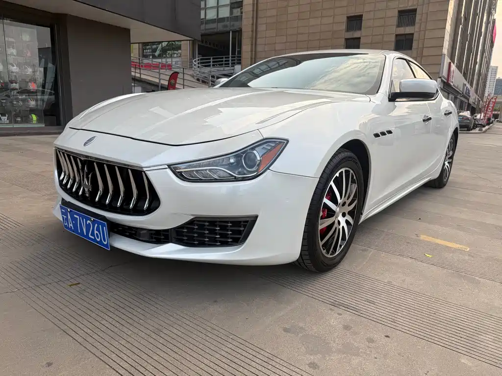 Maserati Ghibli 2015
