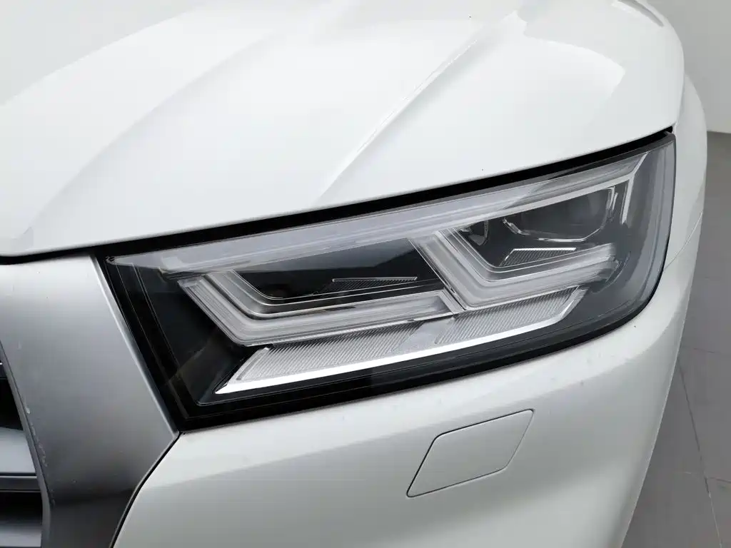 Audi Q5L — миниатюра 7