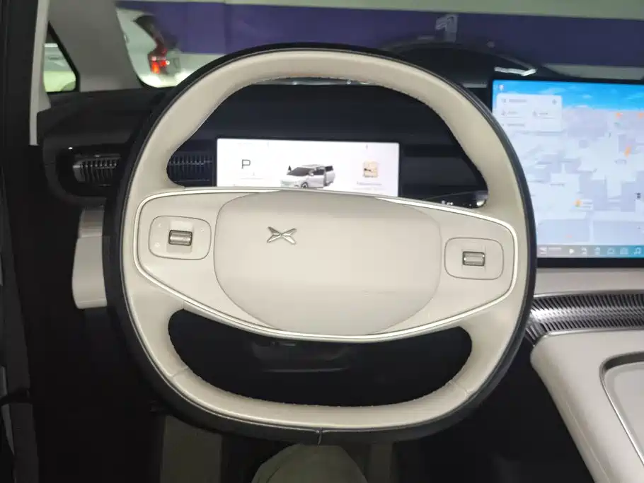 XPeng X9 — миниатюра 15