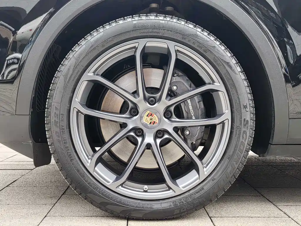 Porsche Cayenne — миниатюра 7