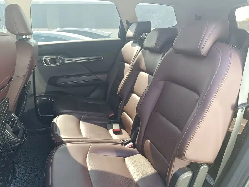 Geely Haoyue — миниатюра 13