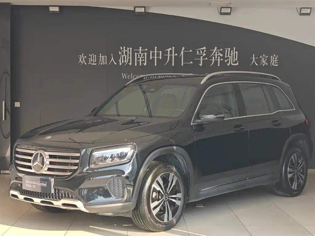 MERCEDES-BENZ GLB
