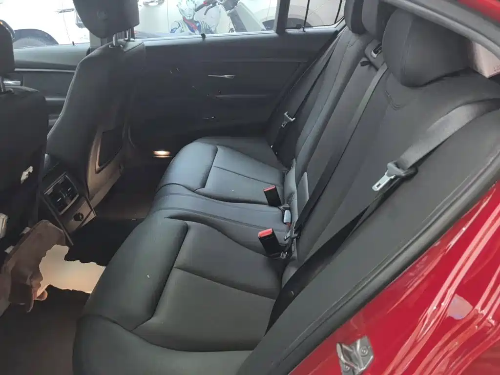 BMW 3 Series — миниатюра 18