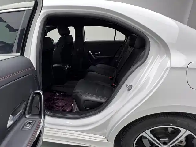 Mercedes-Benz A-Class — миниатюра 14