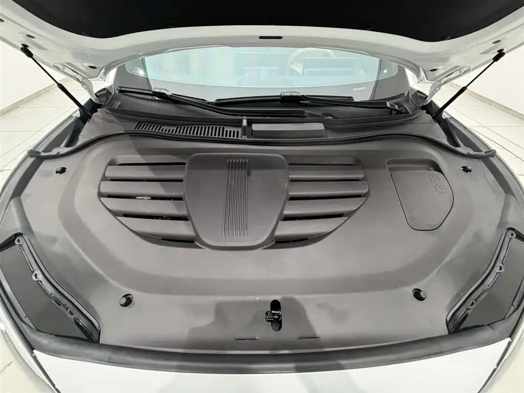 AITO WISDOM WORLD R7