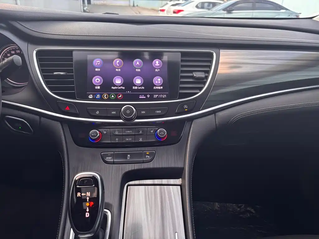 Buick LaCrosse — миниатюра 7