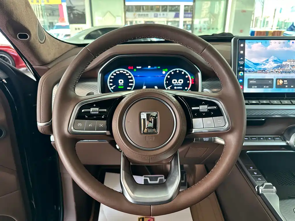 TANK TANK 700 NEW ENERGY