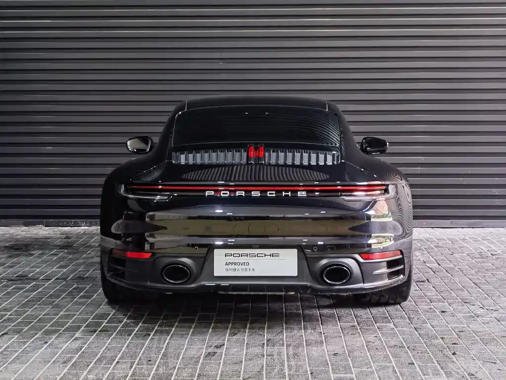 PORSCHE 911