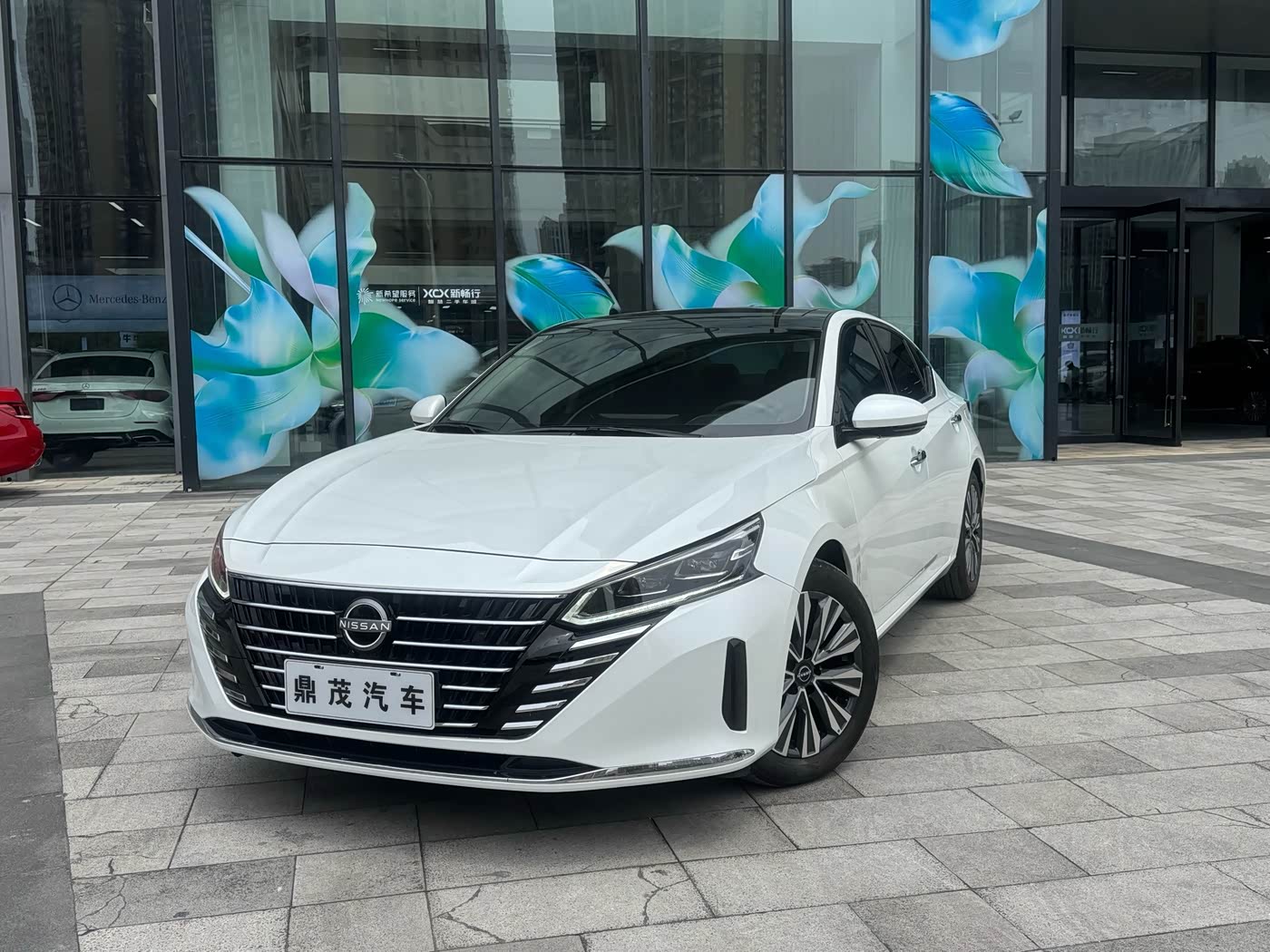 Nissan Teana 2.0 л 2024 г. Белый, пробег 7000 км