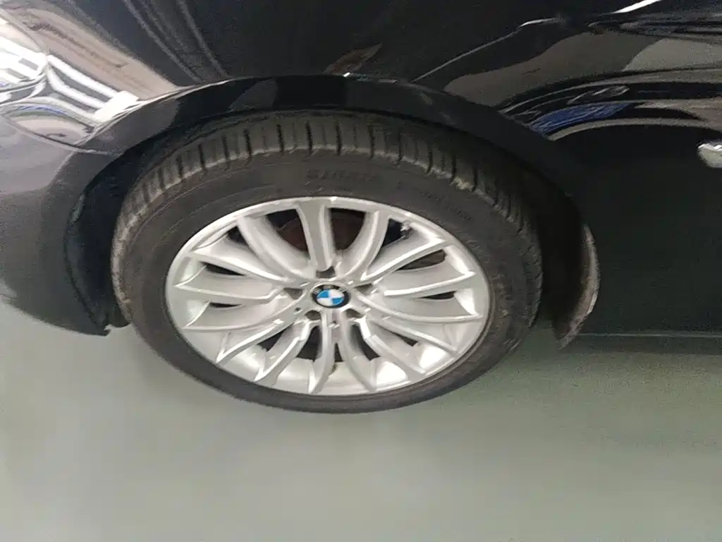 BMW 5 Series — миниатюра 23