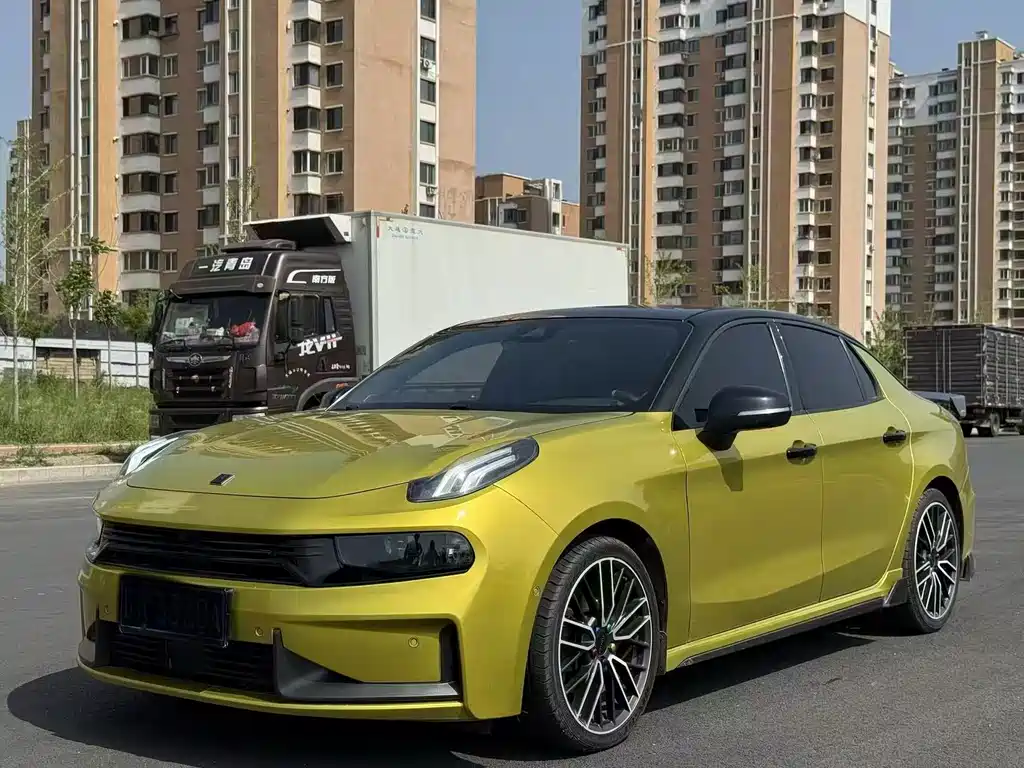 Купить Lynk & Co 03