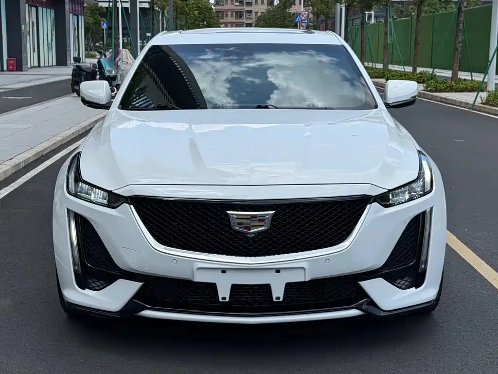 Cadillac CT5 — миниатюра 2